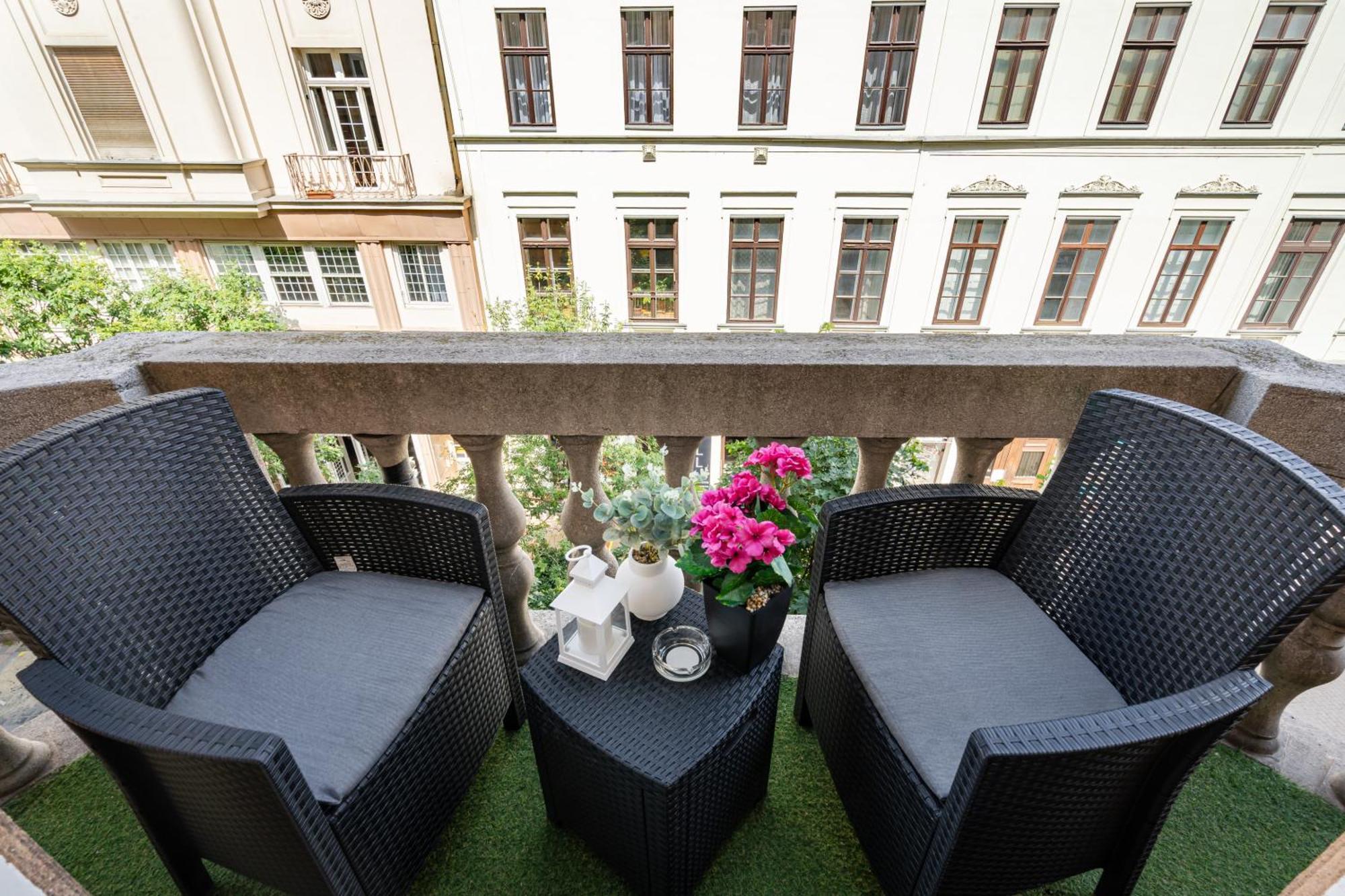 בודפשט Kiraly 35 Luxury Apartment With Free Parking מראה חיצוני תמונה